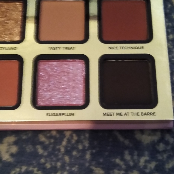 Too Faced Sugar Plum Fun Set 2020 - Picture 10 of 12